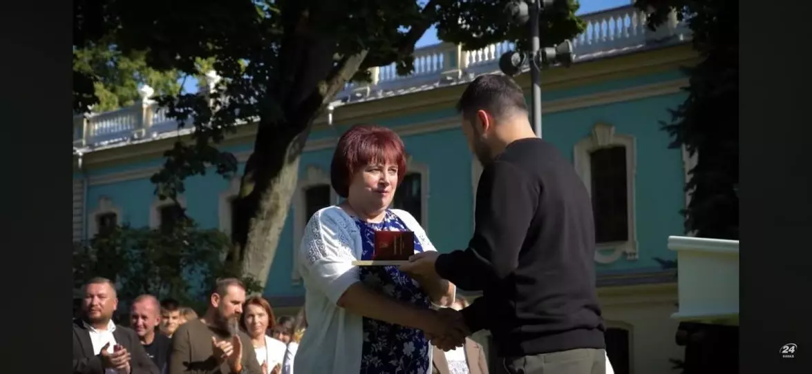 Зеленський нагородив вчителів географії