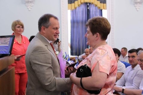 На сесію Житомирської міськради прийшли багатодітні матері на сайті 20minut.ua На сесію Житомирської міськради прийшли багатодітні матері, фото №2 на сайті 20minut.ua