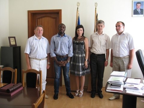 В Житомирському університеті зможуть навчатися студенти з Республіки Камерун на сайті 20minut.ua В Житомирському університеті зможуть навчатися студенти з Республіки Камерун, фото №2 на сайті 20minut.ua