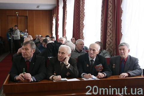 В Житомирі визначили, як зустрічатимуть знаменну дату 70-річчя Великої Перемоги на сайті 20minut.ua В Житомирі визначили, як зустрічатимуть знаменну дату 70-річчя Великої Перемоги, фото №6 на сайті 20minut.ua