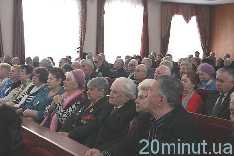 В Житомирі визначили, як зустрічатимуть знаменну дату 70-річчя Великої Перемоги на сайті 20minut.ua В Житомирі визначили, як зустрічатимуть знаменну дату 70-річчя Великої Перемоги, фото №5 на сайті 20minut.ua
