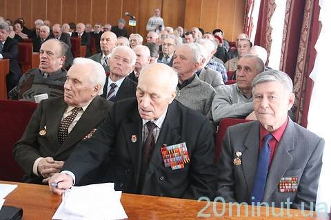 В Житомирі визначили, як зустрічатимуть знаменну дату 70-річчя Великої Перемоги на сайті 20minut.ua В Житомирі визначили, як зустрічатимуть знаменну дату 70-річчя Великої Перемоги, фото №4 на сайті 20minut.ua