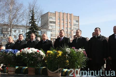 Житомиряни  вшанували пам’ять Сергія Корольова покладанням квітів , фото №4 на сайті 20minut.ua