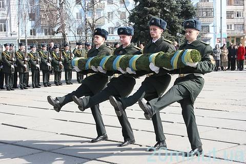 Житомиряни  вшанували пам’ять Сергія Корольова покладанням квітів , фото №3 на сайті 20minut.ua