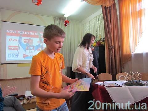 Олена Підгрушна розповіла учням про рекорди і весільне плаття, фото №2 на сайті 20minut.ua