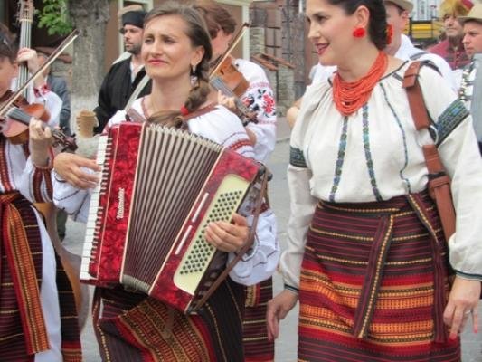 У Кам’янці-Подільському танцювали молдовани та співали поляки, фото №10 на сайті vsim.ua