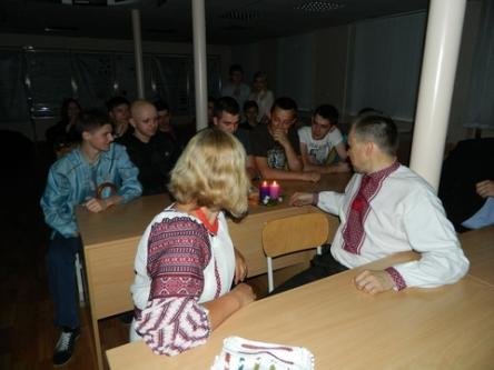 Студенти та викладачі читали “Кобзар” при свічках, фото №4 на сайті 20minut.ua
