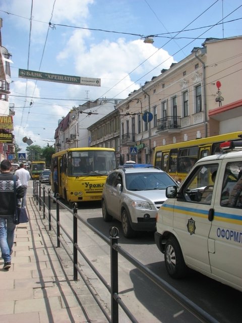 На Руській маршрутка в’їхала в Chevrolet(ОНОВЛЕНЕ) на сайті 20minut.ua На Руській маршрутка в’їхала в Chevrolet(ОНОВЛЕНЕ), фото №2 на сайті 20minut.ua