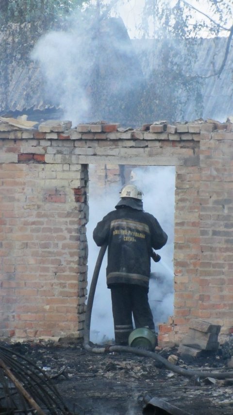 В Коростишеві вщент вигоріли господарчі споруди, фото №2 на сайті 20minut.ua
