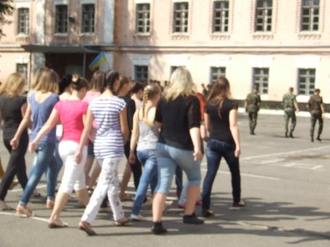 Один день в армії: як першокурсниці в солдати пробувались , фото №9 на сайті 20minut.ua