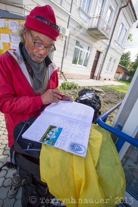 72-річний каталонець подорожує велосипедом по Тернопіллю на сайті 20minut.ua 72-річний каталонець подорожує велосипедом по Тернопіллю, фото №1 на сайті 20minut.ua