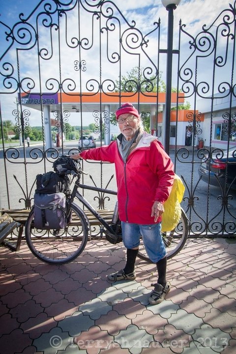 72-річний каталонець подорожує велосипедом по Тернопіллю на сайті 20minut.ua 72-річний каталонець подорожує велосипедом по Тернопіллю, фото №3 на сайті 20minut.ua