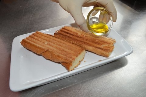 Готуємо італійську брускету з пармською шинкою, фото №3 на сайті 20minut.ua