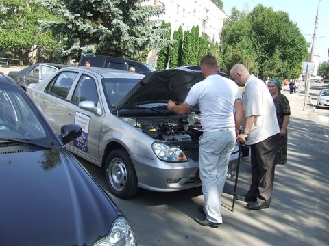Сергій Арбузов у Вінниці «вручив» 35 китайських авто на сайті 20minut.ua Сергій Арбузов у Вінниці «вручив» 35 китайських авто , фото №7 на сайті 20minut.ua