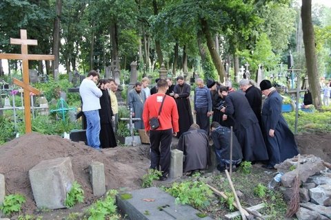 В Житомирі вдруге перепоховають священника, фото №4 на сайті 20minut.ua
