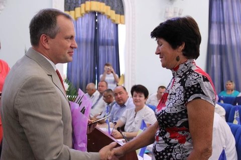 На сесію Житомирської міськради прийшли багатодітні матері на сайті 20minut.ua На сесію Житомирської міськради прийшли багатодітні матері, фото №4 на сайті 20minut.ua