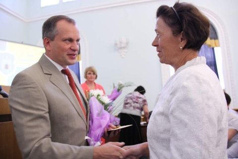 На сесію Житомирської міськради прийшли багатодітні матері на сайті 20minut.ua На сесію Житомирської міськради прийшли багатодітні матері, фото №3 на сайті 20minut.ua
