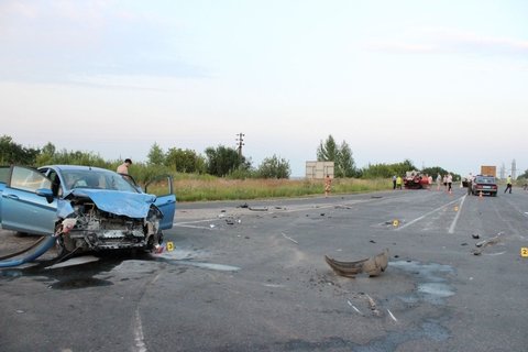Поблизу Білої - аварія: перевернутий бус та побита легківка (ОНОВЛЕНО) на сайті 20minut.ua Поблизу Білої - аварія: перевернутий бус та побита легківка (ОНОВЛЕНО), фото №5 на сайті 20minut.ua