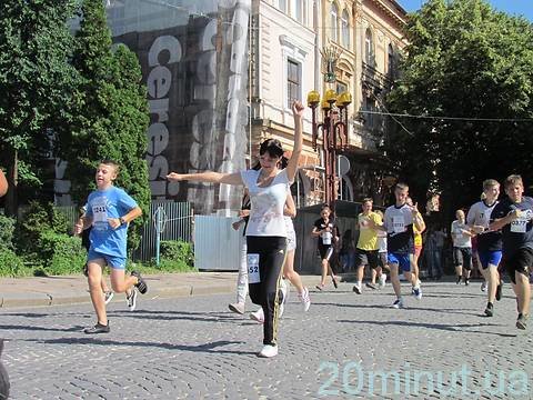 На Театральному майдані відбувся здоровий забіг, фото №6 на сайті 20minut.ua