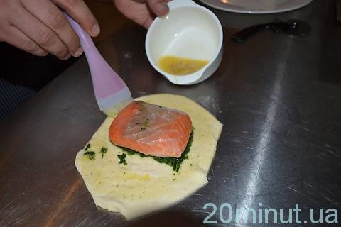 Готуємо філе лосося у "конверті" на сайті 20minut.ua Готуємо філе лосося у "конверті", фото №3 на сайті 20minut.ua