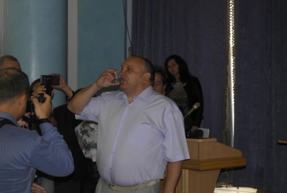 «Водоканал про викиди бреше» – чергове припущення експертiв щодо якостi води, фото №1 на сайті 20minut.ua