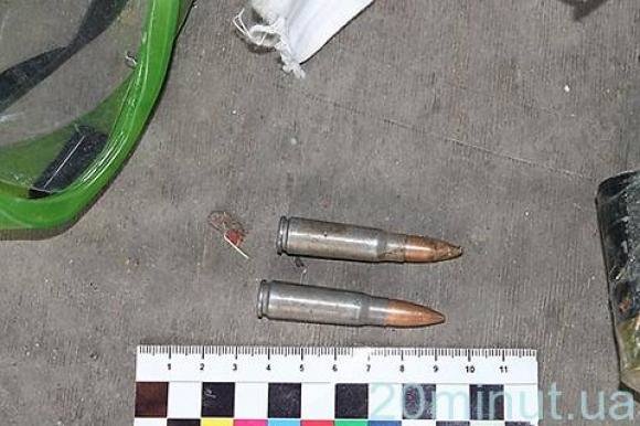 У Немирові на блок-посту міліція «взяла» озброєних бойовиків на сайті 20minut.ua У Немирові на блок-посту міліція «взяла» озброєних бойовиків , фото №4 на сайті 20minut.ua