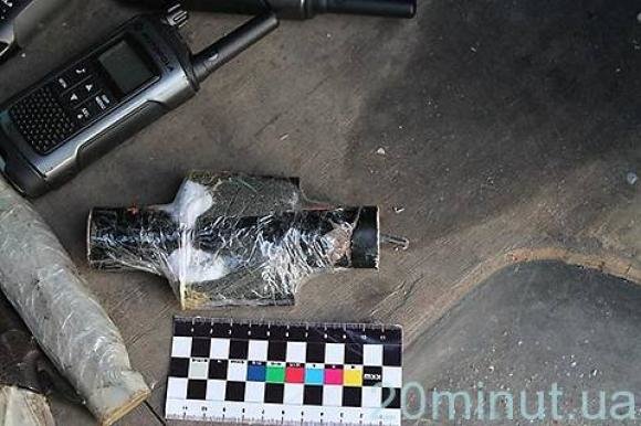 У Немирові на блок-посту міліція «взяла» озброєних бойовиків на сайті 20minut.ua У Немирові на блок-посту міліція «взяла» озброєних бойовиків , фото №2 на сайті 20minut.ua