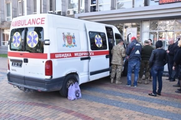 Смаколики та тактичне спорядження передали вінничани на передову на сайті 20minut.ua Смаколики та тактичне спорядження передали вінничани на передову, фото №1 на сайті 20minut.ua