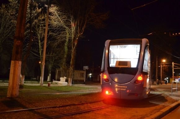Презентували 16-метровий «VinWay»-5. До кінця року випустять ще три модернізованих вагони на сайті 20minut.ua Фото: Urban