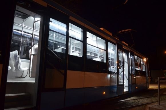 Презентували 16-метровий «VinWay»-5. До кінця року випустять ще три модернізованих вагони на сайті 20minut.ua Фото: Urban