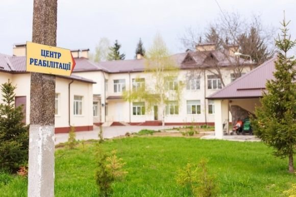 Іграшки, одяг та засоби гігієни привезли діткам із дитбудинку, що по Хмельницькому шосе, фото №1 на сайті 20minut.ua