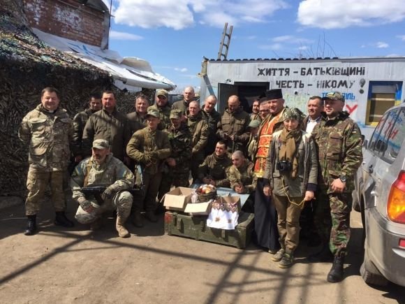 Освячення паски в батальоні імені Генерал-майора Кульчицького, фото №4 на сайті 20minut.ua