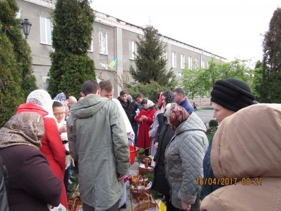 Отець Антон з Великоднім вітанням, фото №7 на сайті 20minut.ua