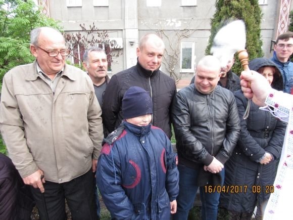 Отець Антон з Великоднім вітанням, фото №5 на сайті 20minut.ua