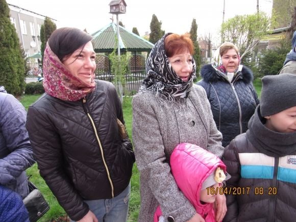 Отець Антон з Великоднім вітанням, фото №12 на сайті 20minut.ua