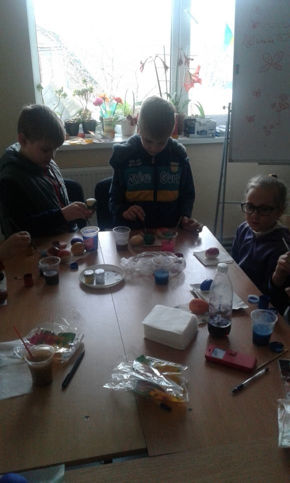 Пасхальні візерунки  центру інноваційного розвитку дитини "Easy English", фото №5 на сайті 20minut.ua