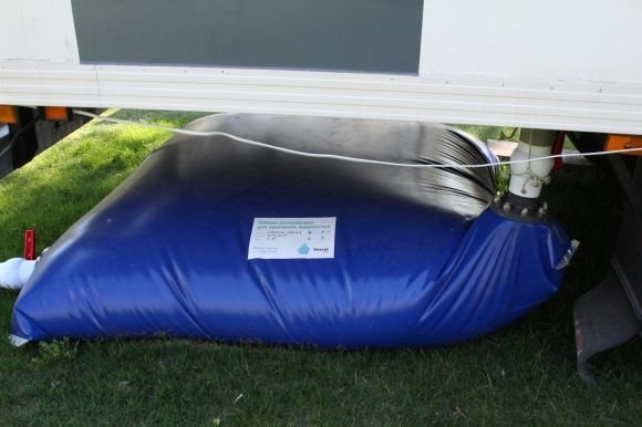 Вінничанин за 12 тисяч доларів побудував дім на колесах на березі Бугу на сайті 20minut.ua Вінничанин за 12 тисяч доларів побудував дім на колесах на березі Бугу, фото №5 на сайті 20minut.ua