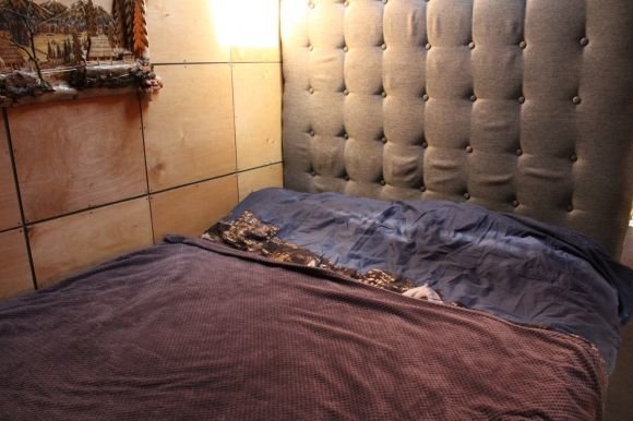 Вінничанин за 12 тисяч доларів побудував дім на колесах на березі Бугу на сайті 20minut.ua Вінничанин за 12 тисяч доларів побудував дім на колесах на березі Бугу, фото №6 на сайті 20minut.ua