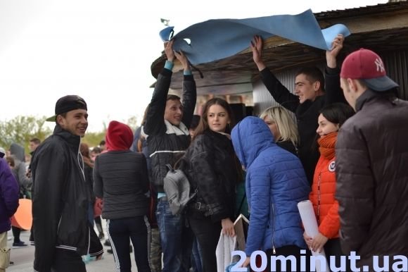 З йогою під градом: у Кам’янці встановили новий рекорд (ФОТО), фото №8 на сайті 20minut.ua