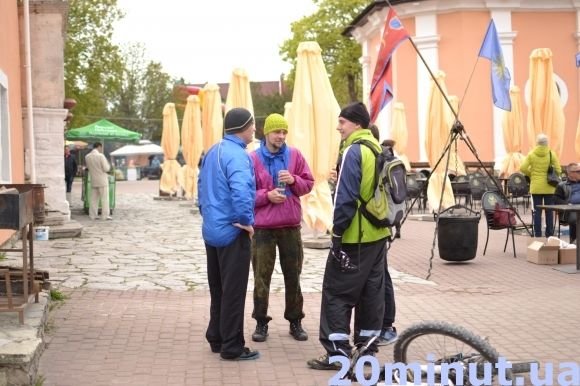 Річкою, каньйоном, на велосипеді: як у Кам’янці пройшов перший ТУРатлон (ФОТО) на сайті 20minut.ua Річкою, каньйоном, на велосипеді: як у Кам’янці пройшов перший ТУРатлон (ФОТО), фото №18 на сайті 20minut.ua