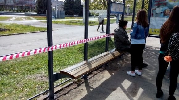 Біля Книжки змінили «не форматну» зупинку. Нова буде чистішою на сайті 20minut.ua Біля Книжки змінили «не форматну» зупинку. Нова буде чистішою, фото №4 на сайті 20minut.ua