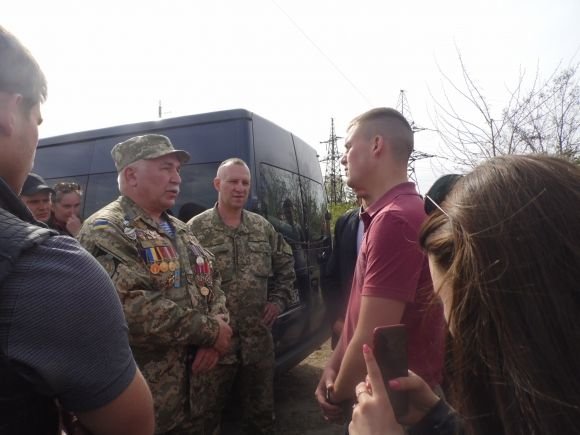 Агрономічне і студенти аграрного. Стережуть одне поле у різних наметах (ВІДЕО), фото №8 на сайті 20minut.ua