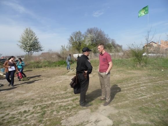 Агрономічне і студенти аграрного. Стережуть одне поле у різних наметах (ВІДЕО), фото №3 на сайті 20minut.ua