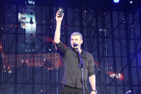 Як у Вінниці відкривали фонтан Roshen: (ВІДЕО, ФОТОРЕПОРТАЖ) на сайті 20minut.ua Як у Вінниці відкривали фонтан Roshen: (ВІДЕО, ФОТОРЕПОРТАЖ), фото №8 на сайті 20minut.ua