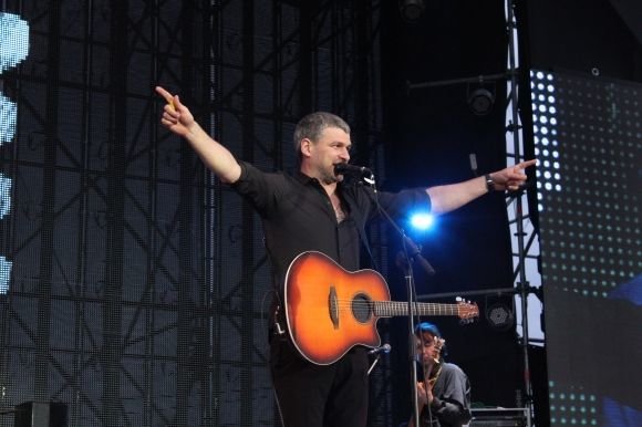 Як у Вінниці відкривали фонтан Roshen: (ВІДЕО, ФОТОРЕПОРТАЖ) на сайті 20minut.ua Як у Вінниці відкривали фонтан Roshen: (ВІДЕО, ФОТОРЕПОРТАЖ), фото №10 на сайті 20minut.ua