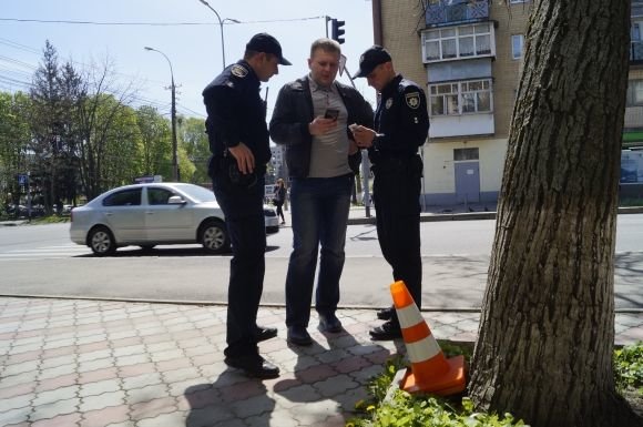 Вінничан підсажують на наркотик “сіль”. Журналісти зробили контрольну закупку на сайті 20minut.ua Вінничан підсажують на наркотик “сіль”. Журналісти зробили контрольну закупку, фото №8 на сайті 20minut.ua