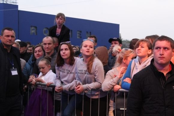 Як у Вінниці відкривали фонтан Roshen: (ВІДЕО, ФОТОРЕПОРТАЖ) на сайті 20minut.ua Як у Вінниці відкривали фонтан Roshen: (ВІДЕО, ФОТОРЕПОРТАЖ), фото №5 на сайті 20minut.ua