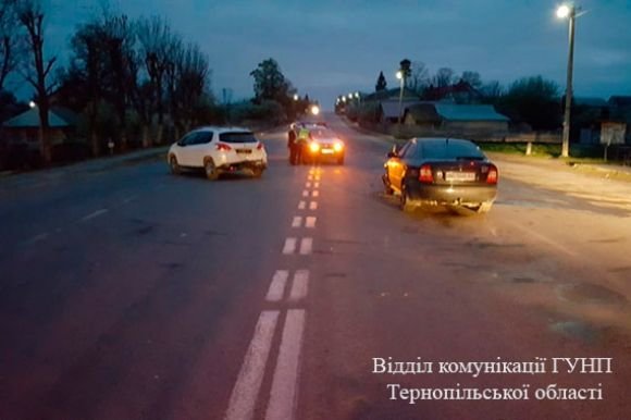 У Смиківцях зіткнулися Skoda та Peugeot. Дві сестри потрапили у лікарню, фото №3 на сайті 20minut.ua