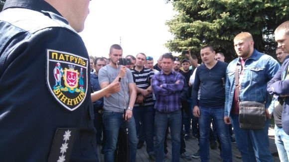 Активісти через європейські номери «поставили на вуха» митницю, копів та поліцію області, фото №4 на сайті 20minut.ua