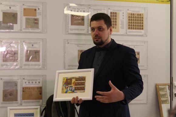 Дитячу бібліотеку виселяють з Соборної. ЇЇ місце займе музей марки на сайті 20minut.ua Дитячу бібліотеку виселяють з Соборної. ЇЇ місце займе музей марки, фото №5 на сайті 20minut.ua